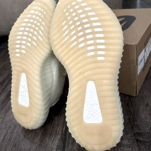 YEEZY BOOST 350 V2 BUTTER